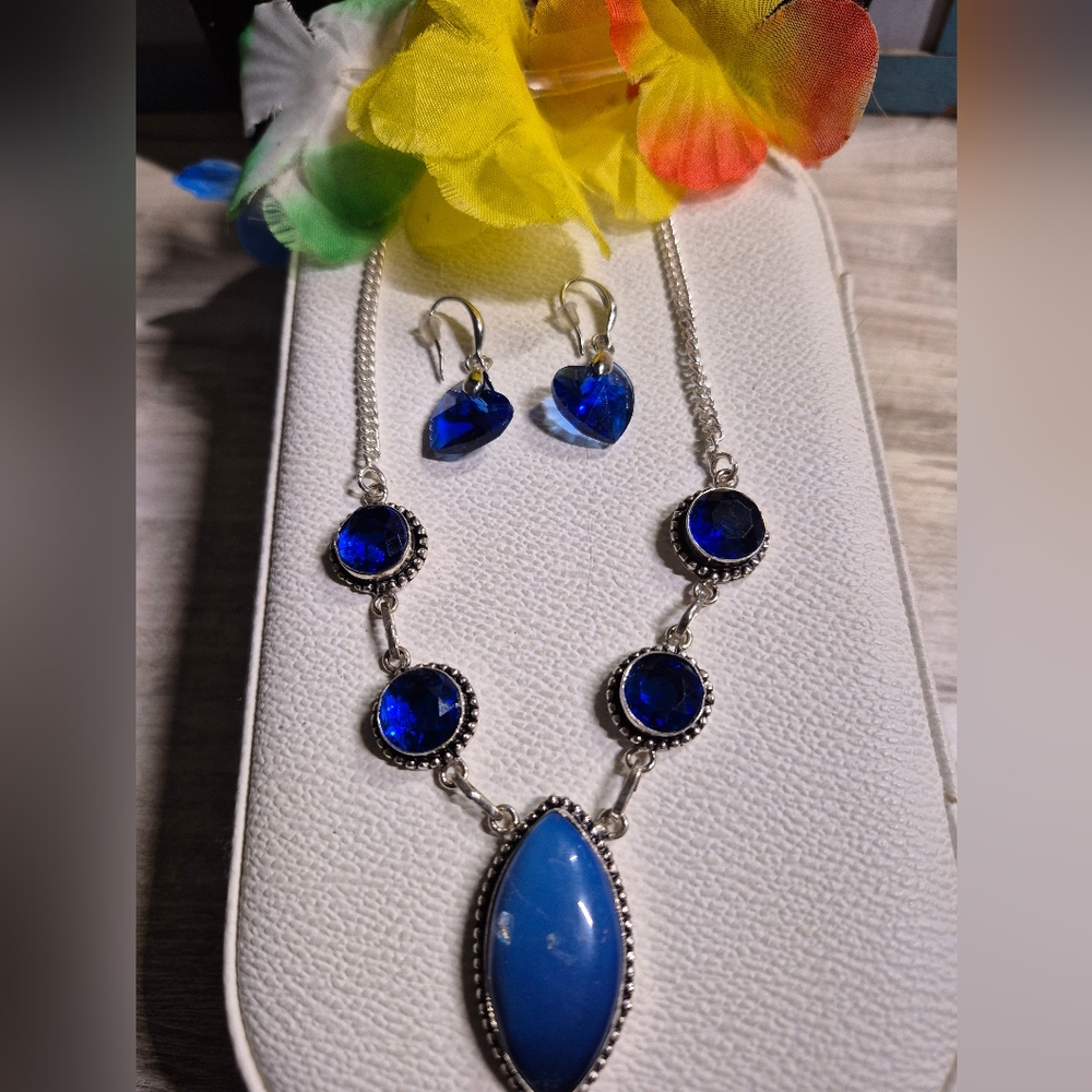 Elegant Blue Tanzanite Agate Lace Necklace and Earring Set